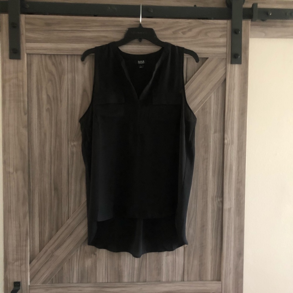 Chiffon high/low sleeveless shirt